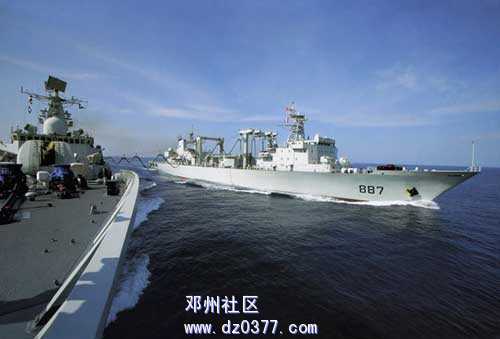 海军南海舰队887号补给舰与168号战舰编队航行.jpg